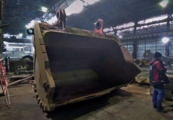 May 2020. Step-by-step ultrasonic and capillary control during the repair of the bucket of the Terex RH 120 quarry excavator.