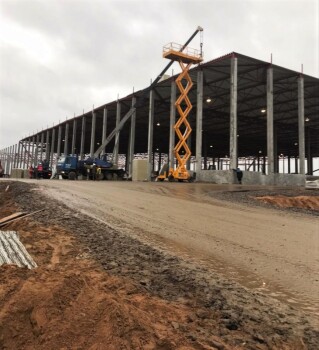 November 2021. Non-destructive testing of metal structures during the construction of a distribution center with food production.